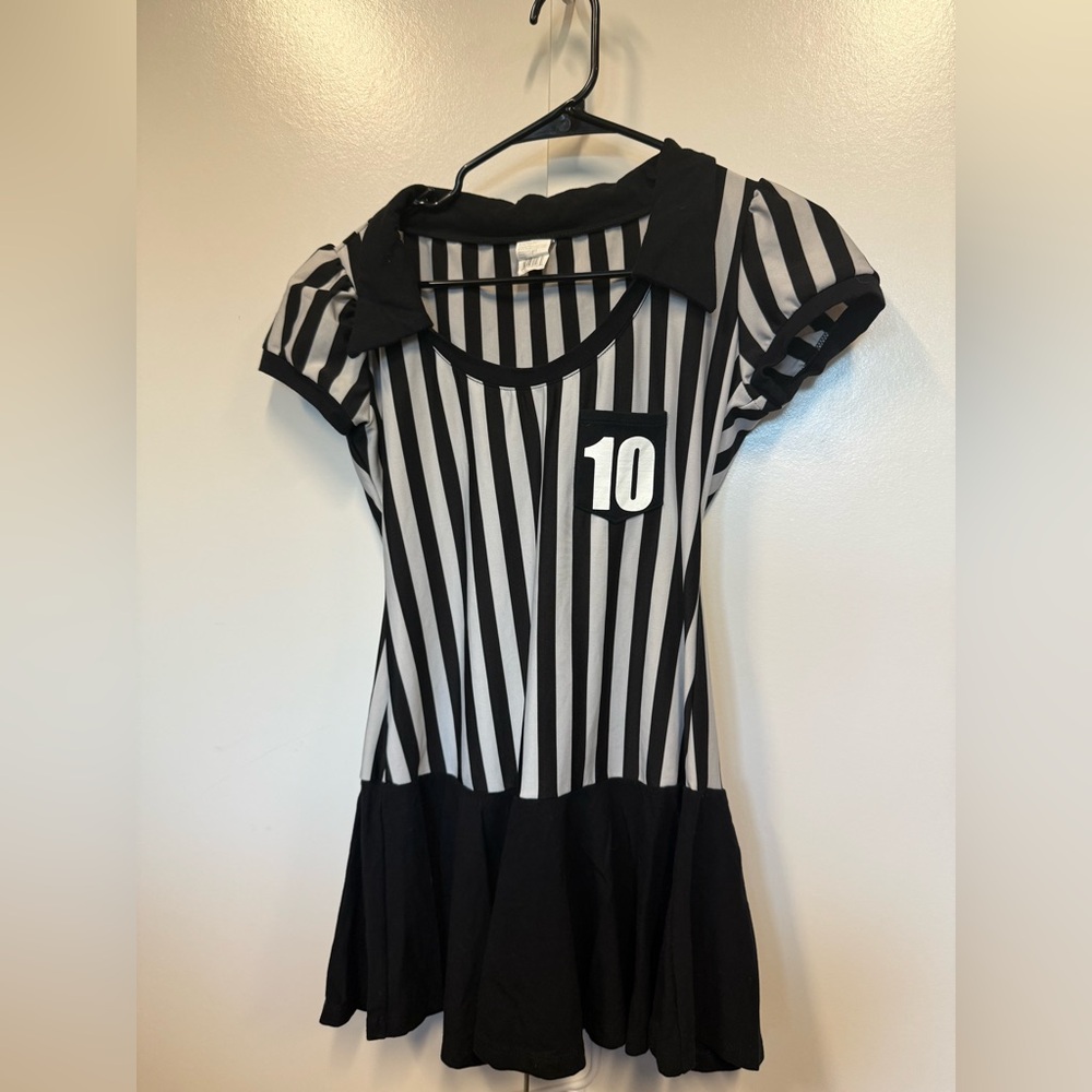 Referee couples costume. Men’s medium/ women’s small.  Sexy.  Halloween.